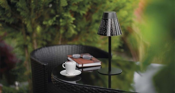 Recenze: LED stolní lampa GRACE