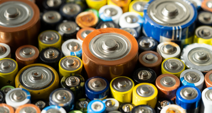 Billige Batterien lohnen sich nicht – und können zudem Elektronik beschädigen