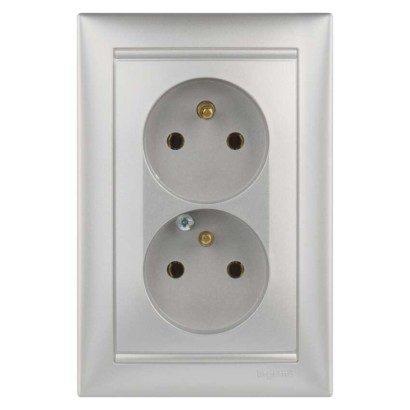 Legrand Valena zásuvka dvojnásobná, strieborná