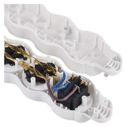 Samostatná 5 zásuvka s vypínačem, bílá