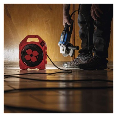 Venk. prodl. kabel na bubnu 20 m / 4 zás. / guma / 230 V / 1,5 mm2 s LED reflektorem