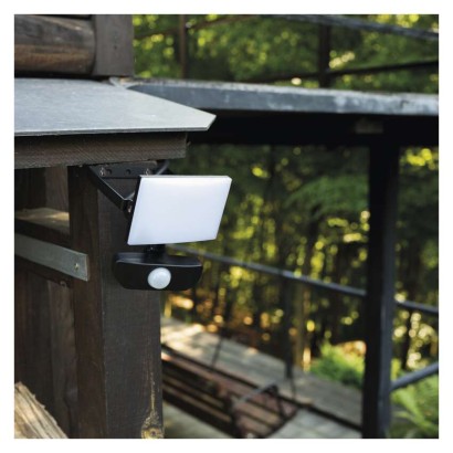 LED-valgusti TAMBO liikumisanduriga, 10 W, 1000 lm, must