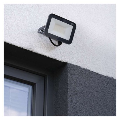 EMOS LED reflektor INOVO 30W 3300lm IP65 természetes fehér