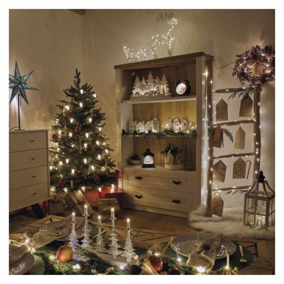 LED Ziemassvētku vītne – priežu čiekuri, 1,7 m, 2x AA, lietošanai iekštelpās, silti balta