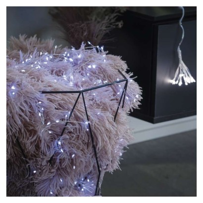 Dekoracje - 100LED small nano łezki, jeżyk, 2,4m 3xAA zimna biel, sreb przew, IP20, timer