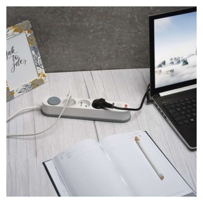 Prodlužovací kabel 2 m / 3 zásuvky / s vypínačem / bílo-šedý / 1×USB-A + 1×USB-C / 1,5 mm2