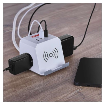 Ilgintuvas – Cube 2 m / 2 lizdai / baltas / 2×USB-A+1×USB-C+Qi  / 1,5 mm2 