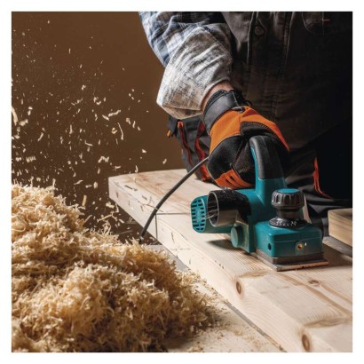 Prodlužovací kabel na bubnu 50 m / 4 zás. / s vypínačem / červený / PVC / 230V / 1,5 mm2