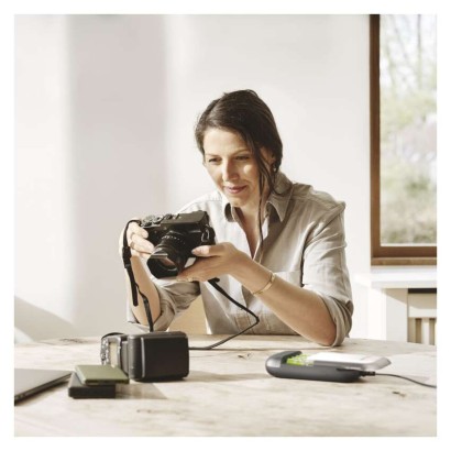 GP Akkumulátor töltő Charge 10 S491 + 4× AA