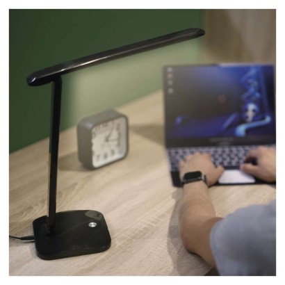 LED galda lampa CHASE, melna