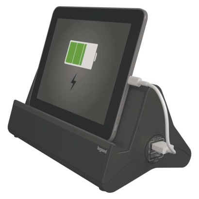 Legrand predlžovací kábel 1,5 m / 3 zásuvky / s USB / čierná-červená / PVC / 1,5 mm2