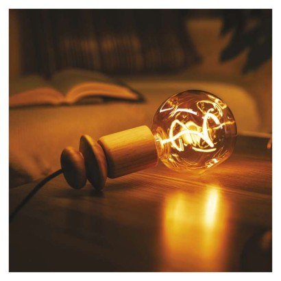 LED Lampe DECO CG125A / E27 / 4,5 W (24 W) / 240 lm / flame