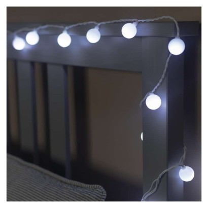 LED Weihnachtslichterkette Cherry – Kugeln 2,5 cm, 4 m, Außen und Innen, kaltweiß, Timer