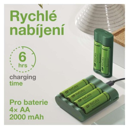 Nabíječka baterií GP Everyday B421 + 4× AA ReCyko 2700 + USB
