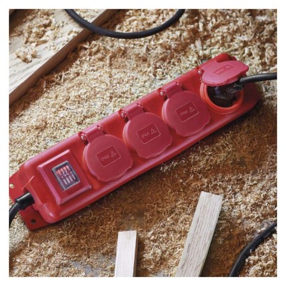 Steckdosenleiste  3 m / 4 Steckdosen / Schalter / rot / Gummi-Neopren / 1,5 m2
