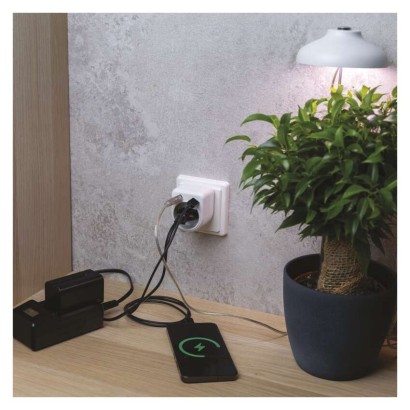 Daugiafunkcinė rozetė 1×, 1×USB-A + 1×USB-C, balta