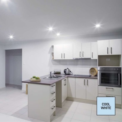 LED žárovka Classic MR16 bílá / GU10 / 3 W (32 W) / 345 lm / studená bílá
