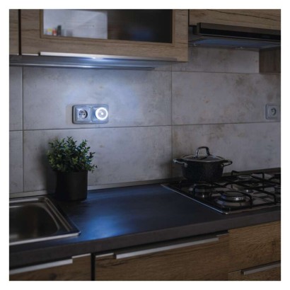 LED naktinis žibintas P3306 su fotojutikliu, prijungiamas