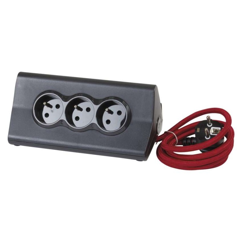 E-shop Legrand predlžovací kábel 1,5 m / 3 zásuvky / s USB / čierná-červená / PVC / 1,5 mm2