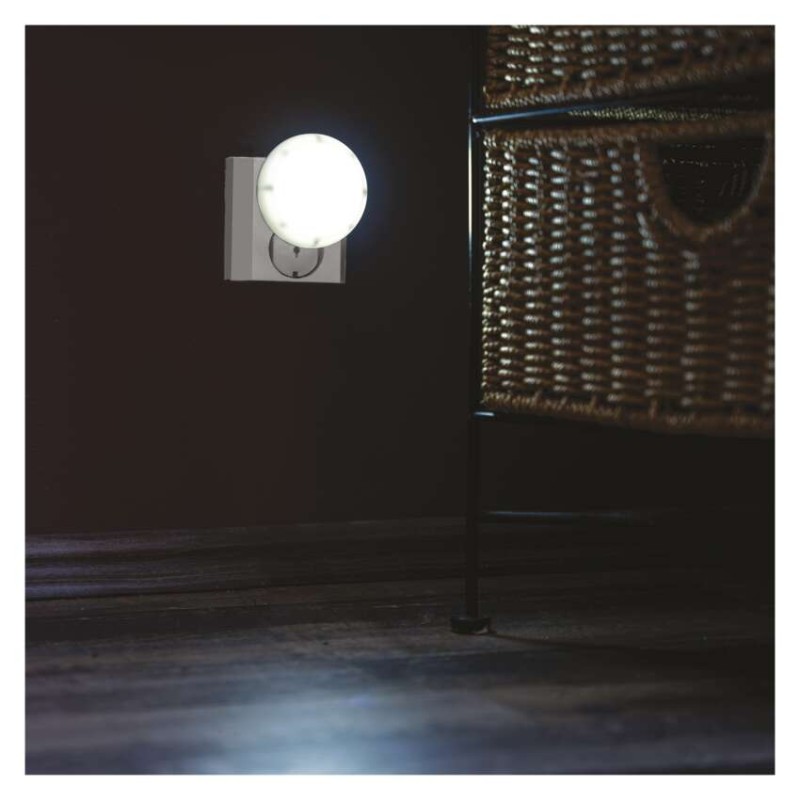 LED noční světlo P3304 s pohybovým čidlem do zásuvky