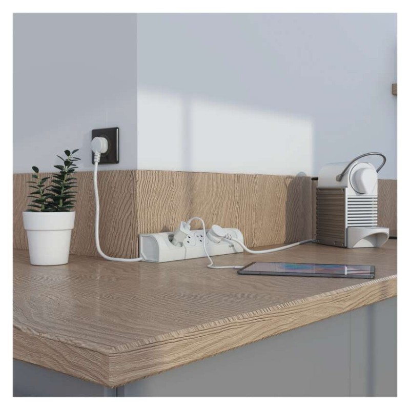 Legrand prodlužovací kabel 1 m / 4 zásuvky / bílá-černá / PVC / 1,5 mm2