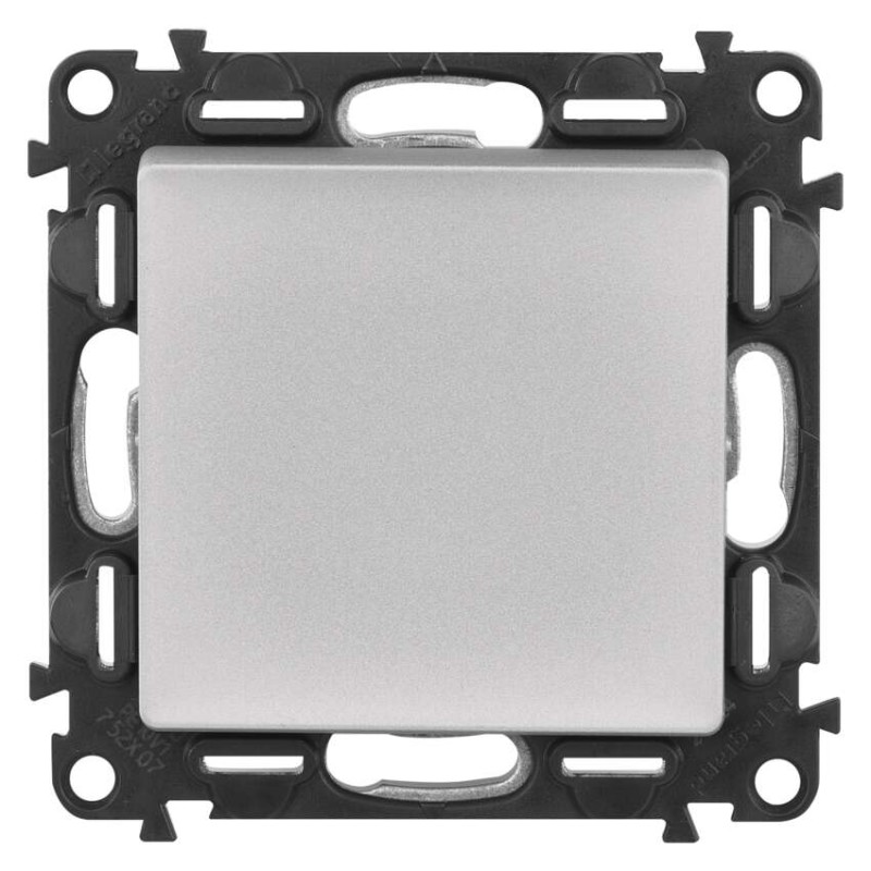 Legrand Valena Life vypínač krížový č. 7, hliník