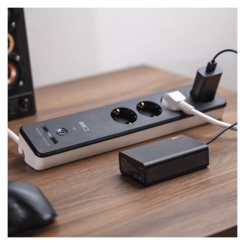 GoSmart Steckdosenleiste + Schalter - 2 m, 4 Steckdosen, USB, weiss-schwarz, PVC, 1,5 mm2