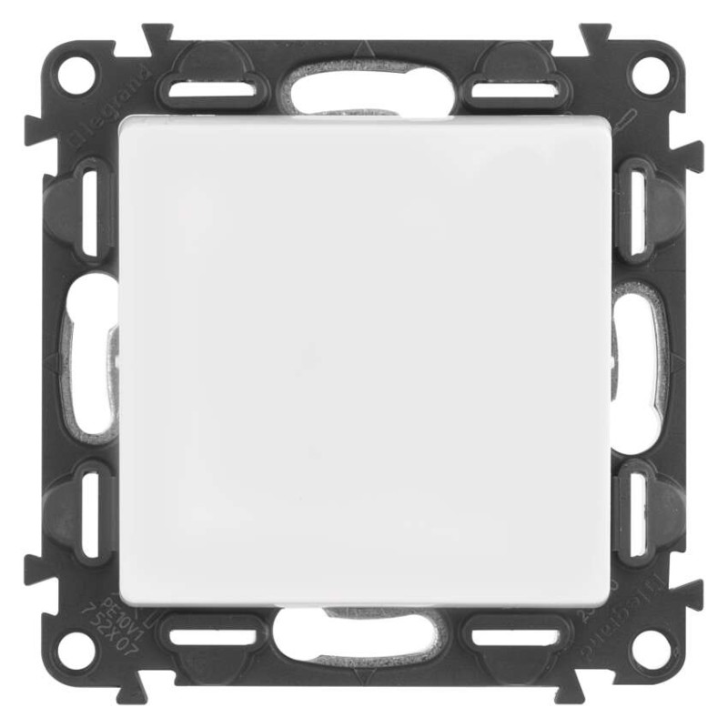 Legrand Valena Life přepínač křížový č. 7, bílý