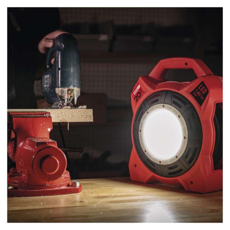 Venk. prodl. kabel na bubnu 20 m / 4 zás. / guma / 230 V / 1,5 mm2 s LED reflektorem