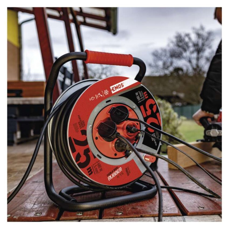 Vonkajší predlžovací kábel na bubne 25 m / 4 zásuvky / čierny / guma / 230 V / 1,5 mm2