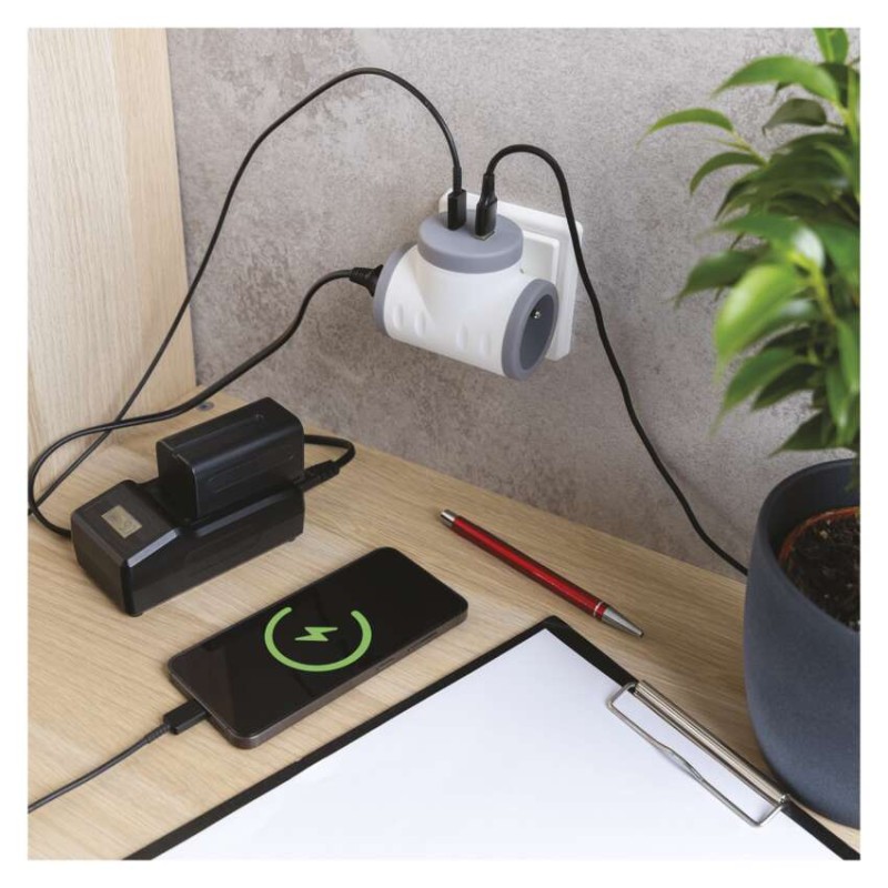 Rozbočovacia zásuvka 2×, 1×USB-A+1×USB-C, bielo-sivá