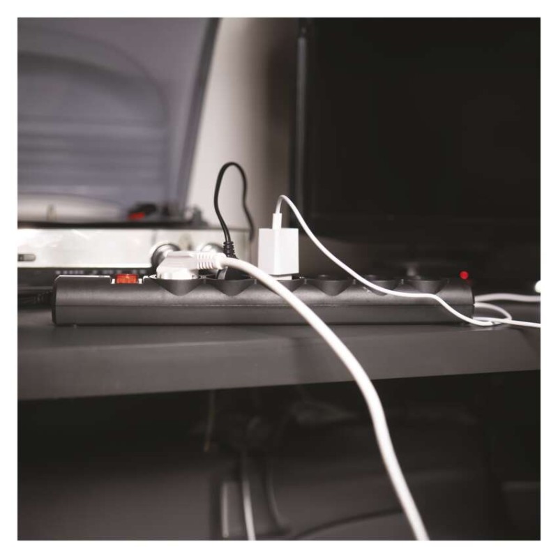 EMOS Túlfeszültségvédő 6 aljzat, 3 m, fekete