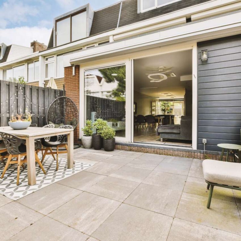 Zásuvka nástěnná dvojitá, šedo-černá, IP44