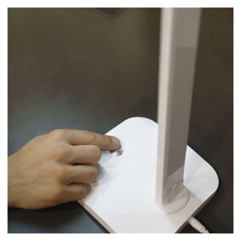 LED stolná lampa CHASE, biela