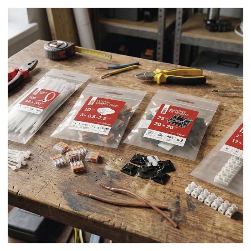 Šroubová svorkovnice 12× 6–10 mm2, 450 V, bílá