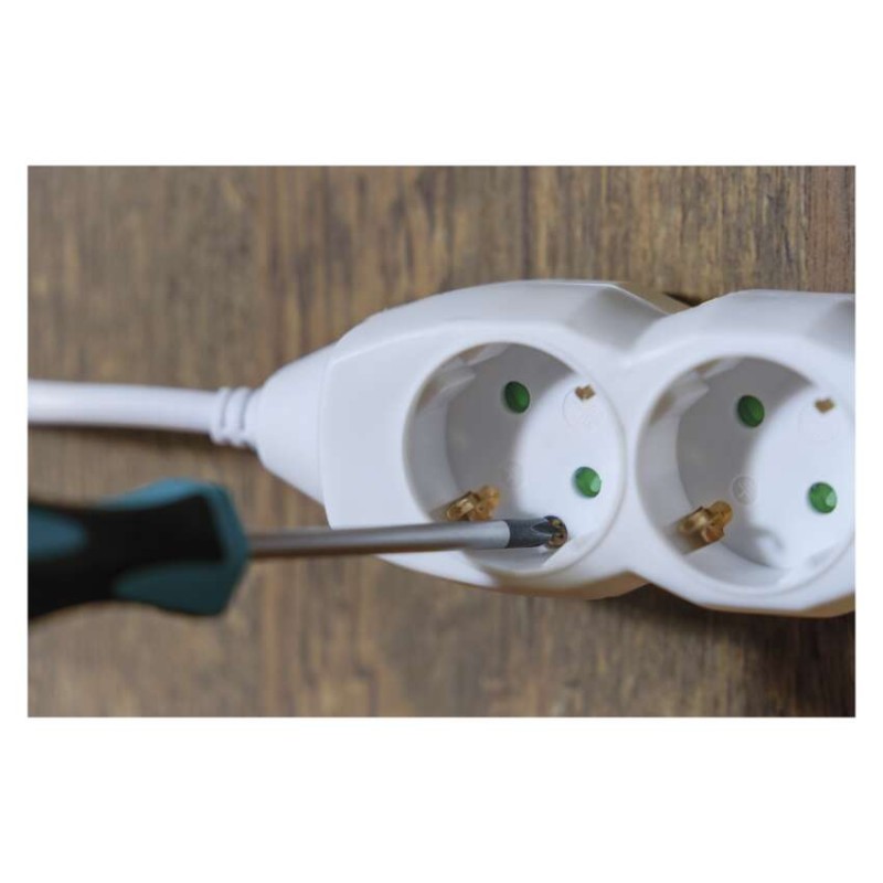Pagarinātājs, 2 m / 6 kontaktligzdas / balts / PVH / 1 mm2