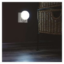 LED noční světlo P3304 s pohybovým čidlem do zásuvky