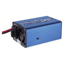 Měnič napětí do auta 12V/230V, 200W