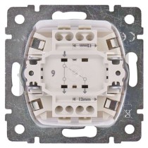 Legrand Valena přepínač střídavý č. 6, IP44, stříbrný