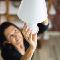 LED žárovka Classic A60 / E27 / 10,7 W (75 W) / 1 060 lm / studená bílá