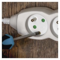 Prodlužovací kabel 7 m / 3 zásuvky / bílý / PVC / 1 mm2