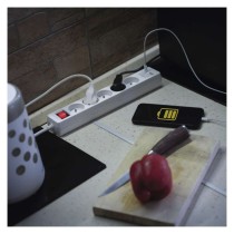 Prodlužovací kabel 3 m / 5 zásuvky / s vypínačem / bílý / 1×USB-A + 1×USB-C / 1,5 mm2