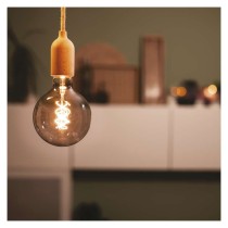 LED žárovka DECO SMOKED G125 / E27 / 4,5 W (19 W) / 180 lm / flame
