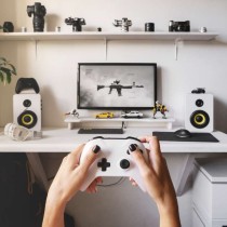 Držák prodlužovacího přívodu pro 5-6 zásuvek