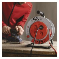 Prodlužovací kabel na bubnu 25 m / 4 zásuvky / červený / PVC / 230 V / 1,5 mm2