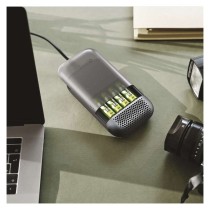 Ultra-rychlá nabíječka baterií GP Charge 10 S491 + 4× AA