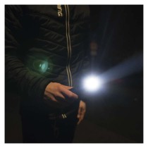 Latarka metalowa LED 330 lm 3× AAA z zoomem