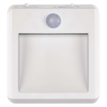 LED noční světlo P3319 s pohybovým čidlem do zásuvky