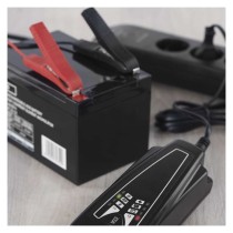 Autobatterie-Ladegerät 6/12V 4A
