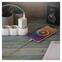Universalus USB sieninis įkroviklis GaN PD 20 W maks.